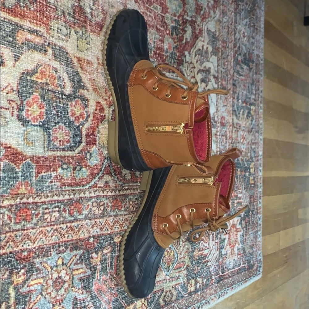 Tommy Hilfiger Leather & Rubber Duck Boots
